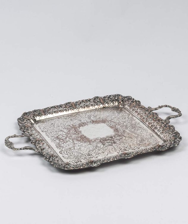 Bandeja-Quadrada-com-Borda-de-Uva-e-Fundo-Trabalhado-cod-007815-32cm-x32cm-x2cm-2.jpg
