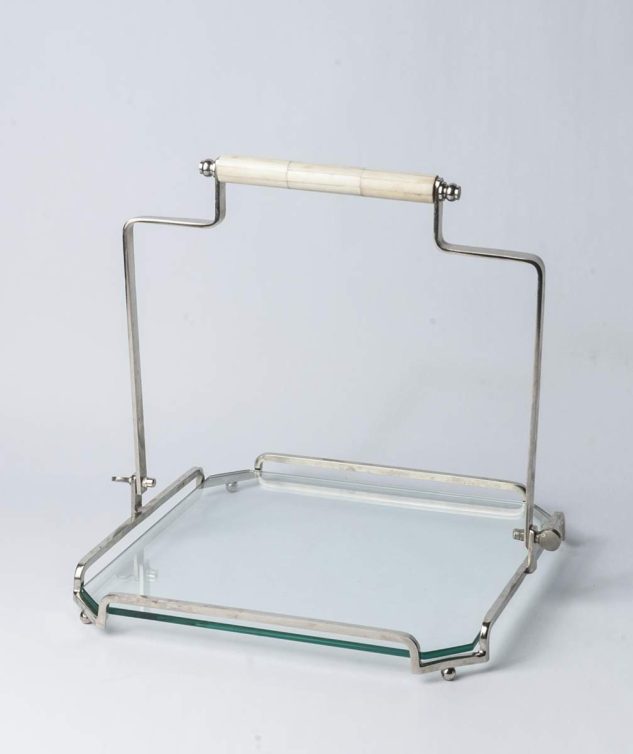 Bandeja-Quadrada-de-Vidro-Com-Alca-De-Metal-e-Osso-cod-007739-31cm-x-31cm-x-32cm-2.jpg
