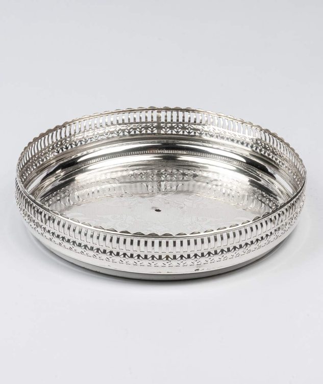 Bandeja-Redonda-Gradeada-P-com-Fundo-Trabalhado-e-Furo-cod-005586-33cm-x6cm-2.jpg