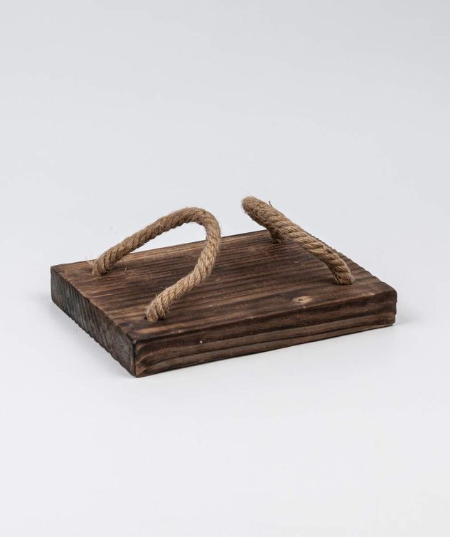 Bandeja de Madeira Grossa com Alça de Sisal P cod 005503 30cm x25cm x5cm