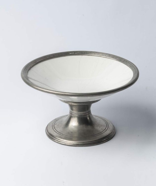 Bateia de Porcelana Branca com Pé e Borda de Estanho cod 005635 25cm x14cm