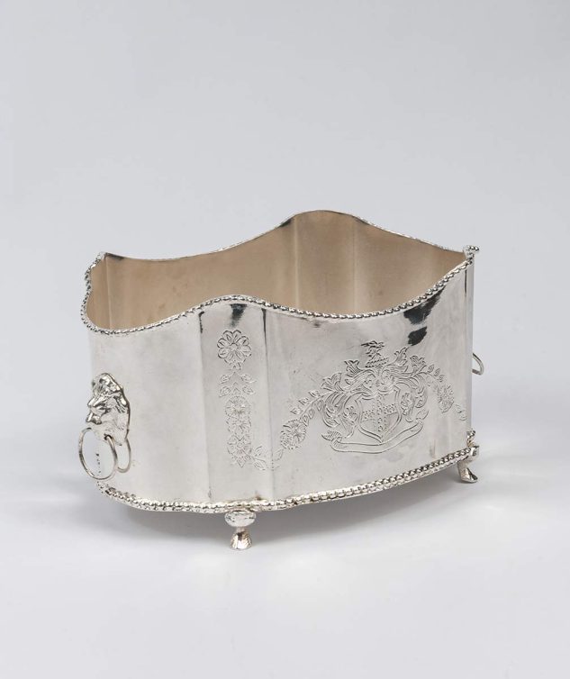 Floreira-Imperio-Com-Alca-de-Leao-cod-005323-25cm-x-19cm-x-15cm-2.jpg
