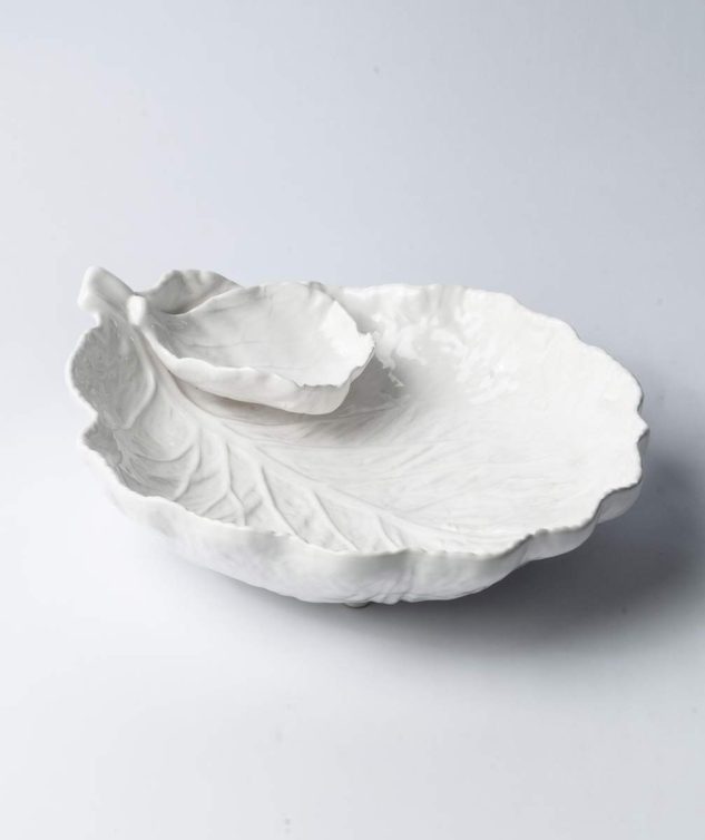 Folha de Porcelana Branca com Porta Molho cod 007852 33cm x 29cm x 7,5cm
