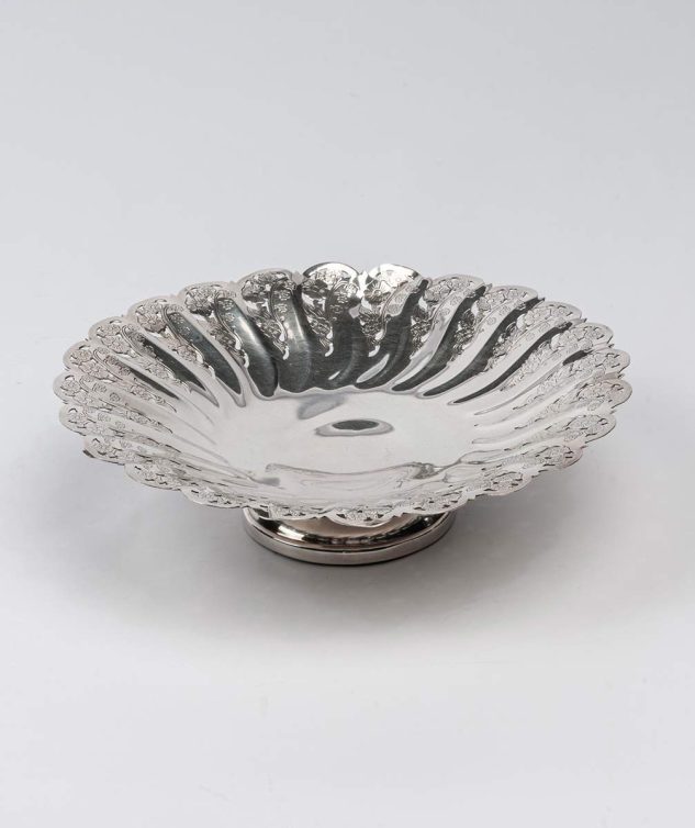 Fruteira-de-Prata-com-Detalhe-de-Ramo-de-Margarida-cod-008084-24cm-x45cm-2.jpg