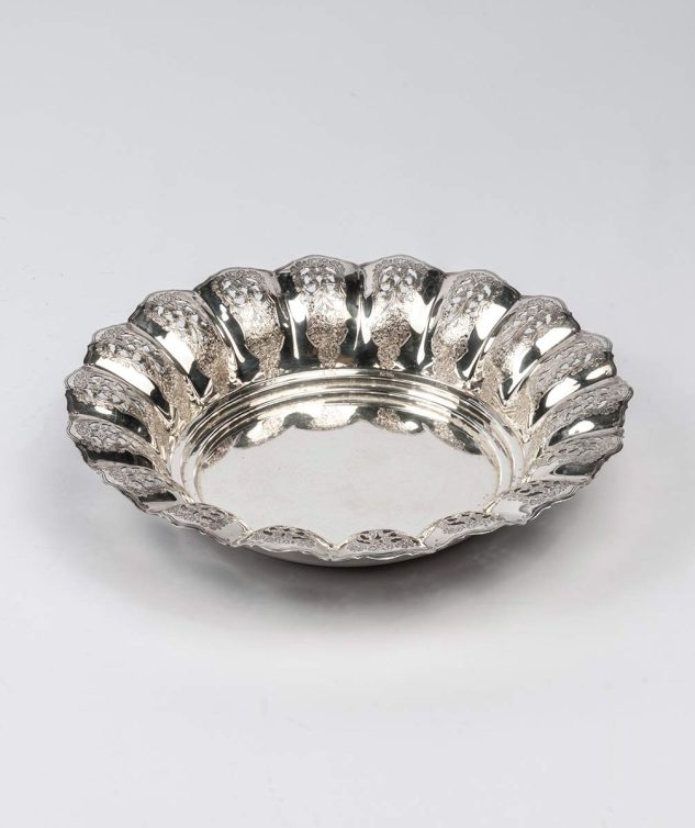Fruteira-de-Prata-com-Gomos-sem-Pe-cod-007782-29cm-x6cm-2.jpg