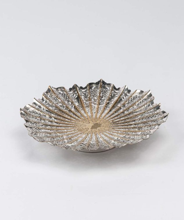 Fruteira-de-Prata-com-Pe-Plissada-no-Morango-cod-007810-20cm-x5cm-2.jpg