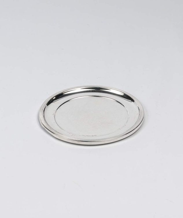 Mini-Bandeja-Redonda-de-Prata-Borda-Riscadinha-cod-158776-19cm-2.jpg