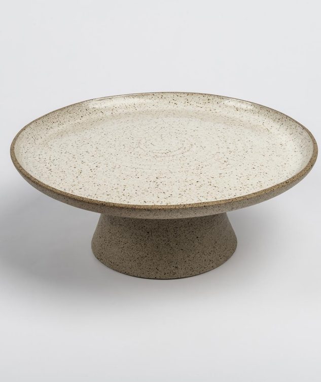 Prato de Bolo c Pé Cerâmica Tete Tabaco c Esmalte Branco cod 159616 31cm