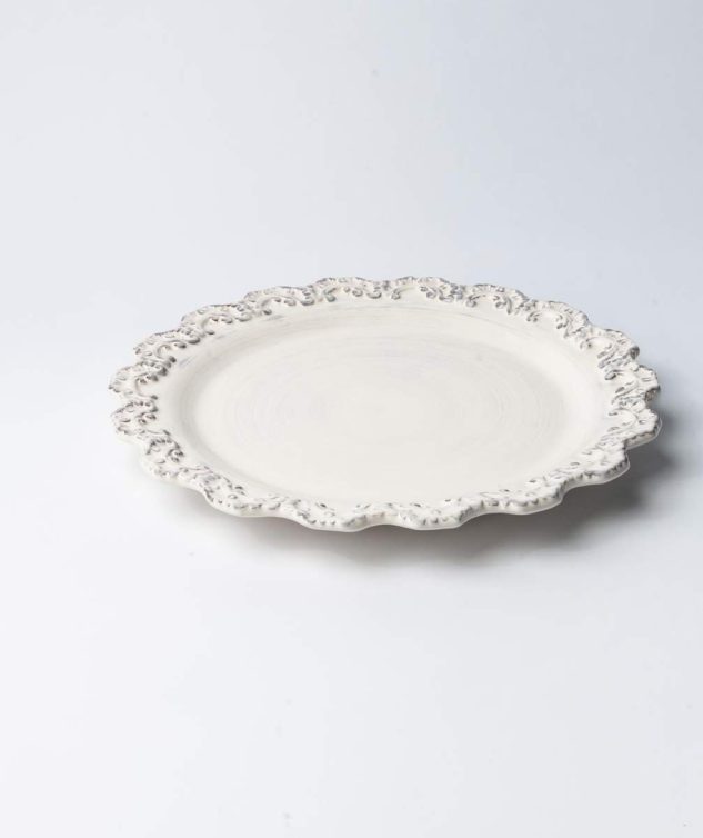 Prato de Bolo sem Pé Provence com Borda Trabalhada cod 005663 35cm x3,5cm
