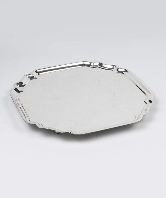 Salva de Prata Quadrada com Borda Irregulares e Pé de Bola cod 005454 40cm x 40cm x 3cm
