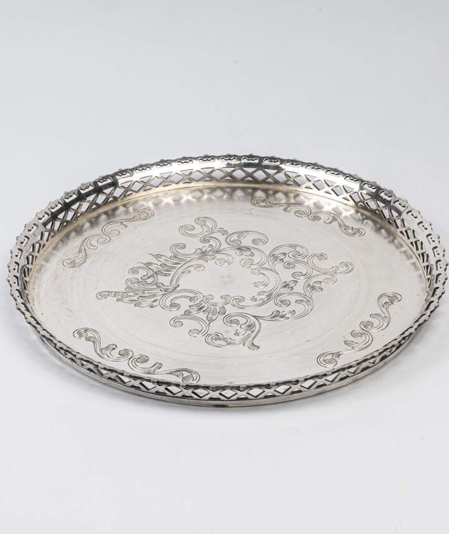 Salva de Prata com Fundo de Arabesco cod 007824 42cm