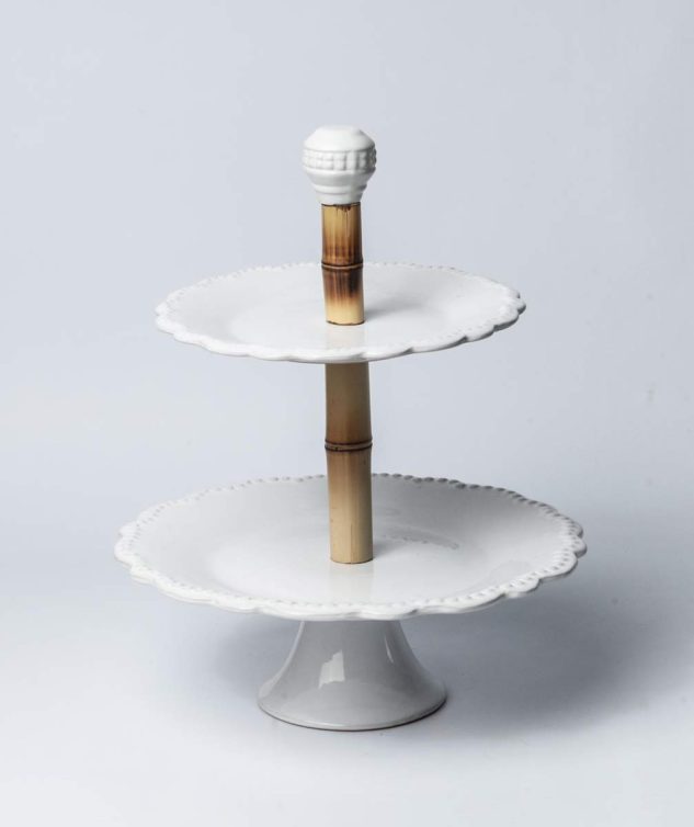 Tripé de Porcelana 02 Andares Com Bambú Branco cod 007949 base 32cm x altura 40cm